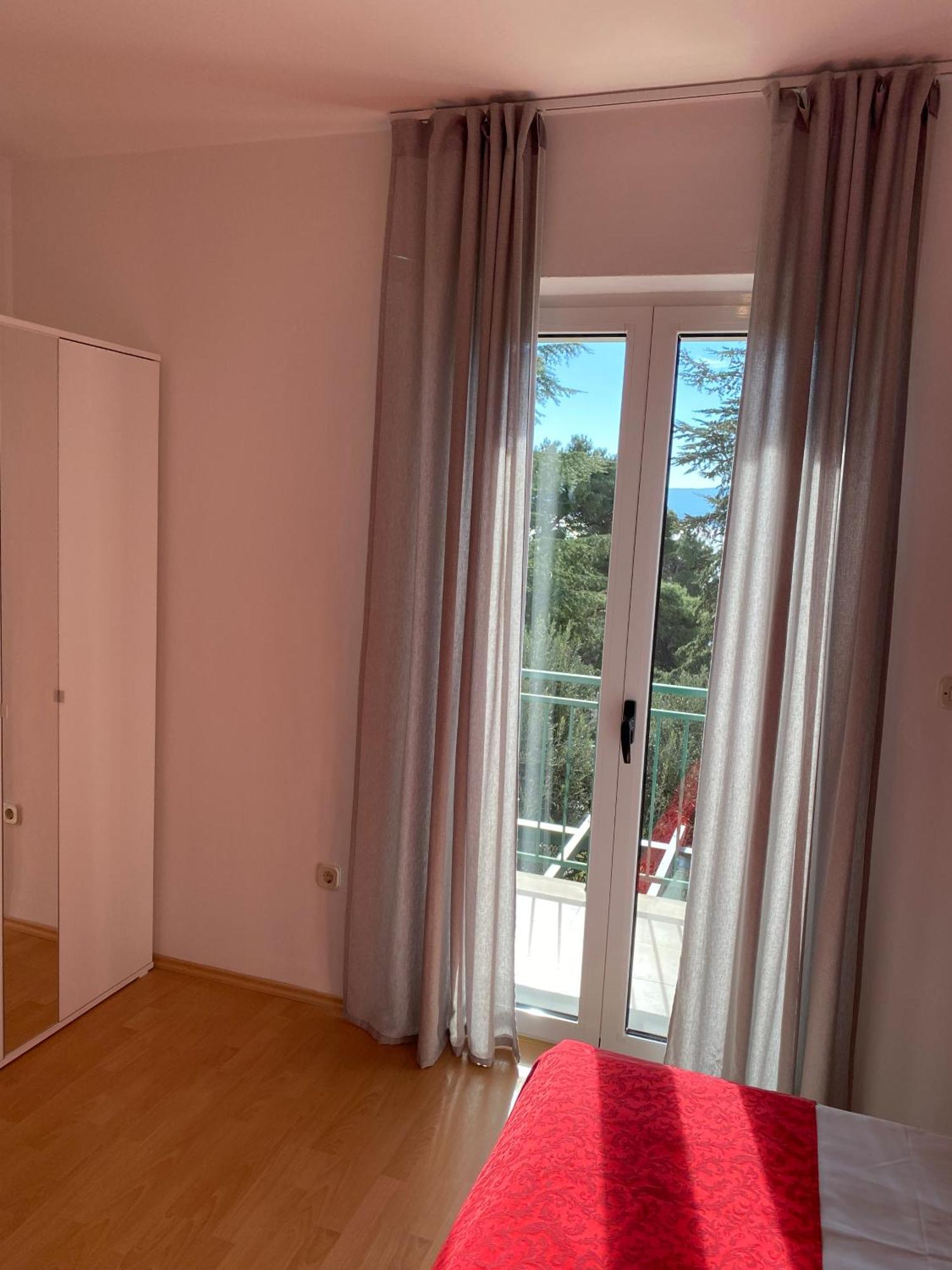 Villa Jasmin Bol Exterior photo